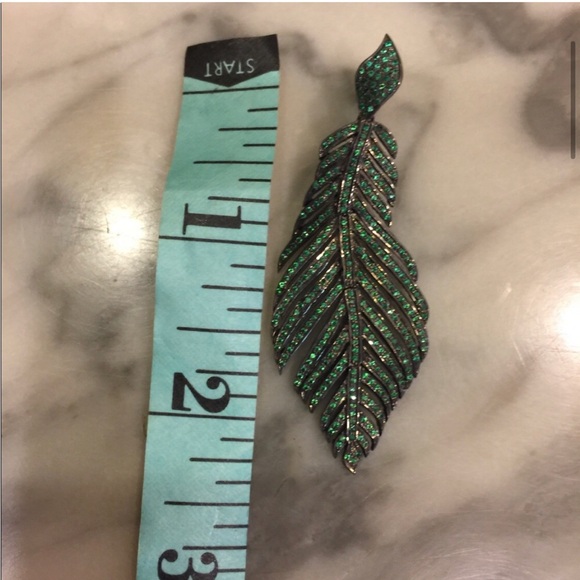 Genuine green tsavorite 14k vermeil silver earrings. Trendy. Feather. Dangling. - Picture 4 of 5
